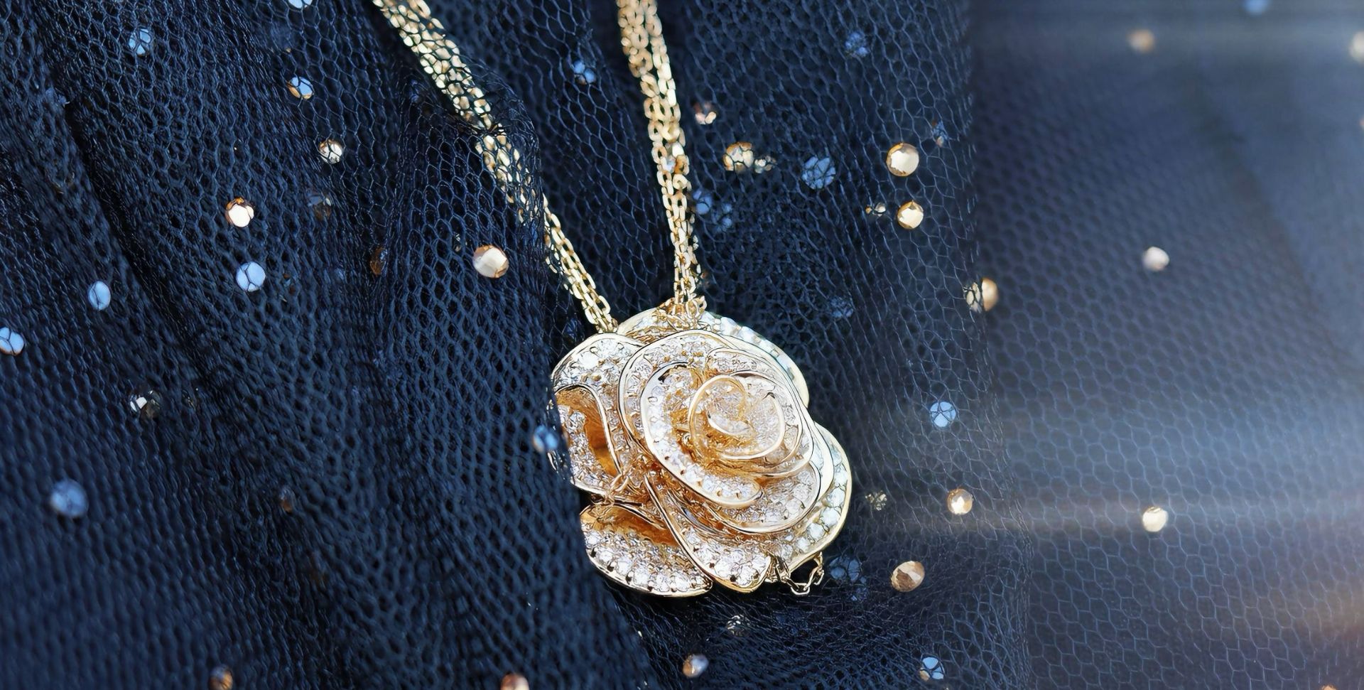 jewelry gifts for women's day