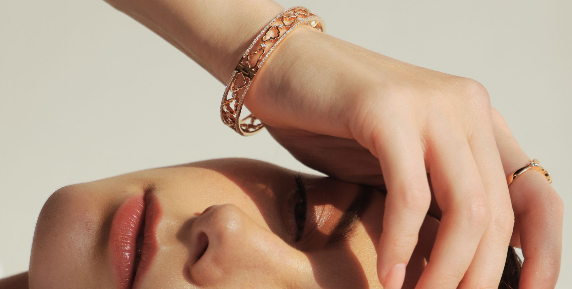 jewelry gifts for women's day