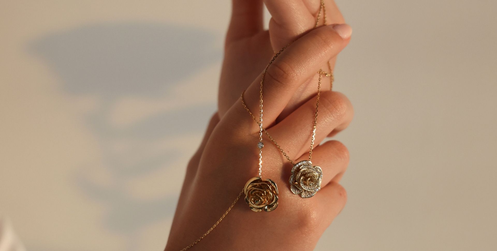 gifts for her, bracelets for girls, the jewelry stores, dubai jewelery brands