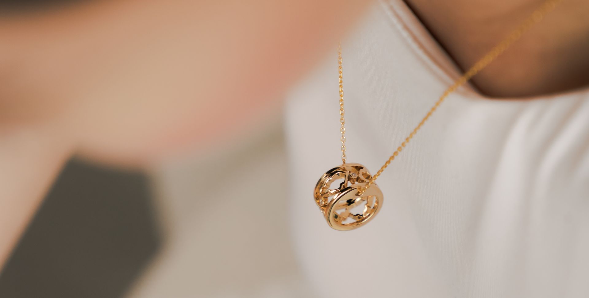 jewelry gifts for women's day