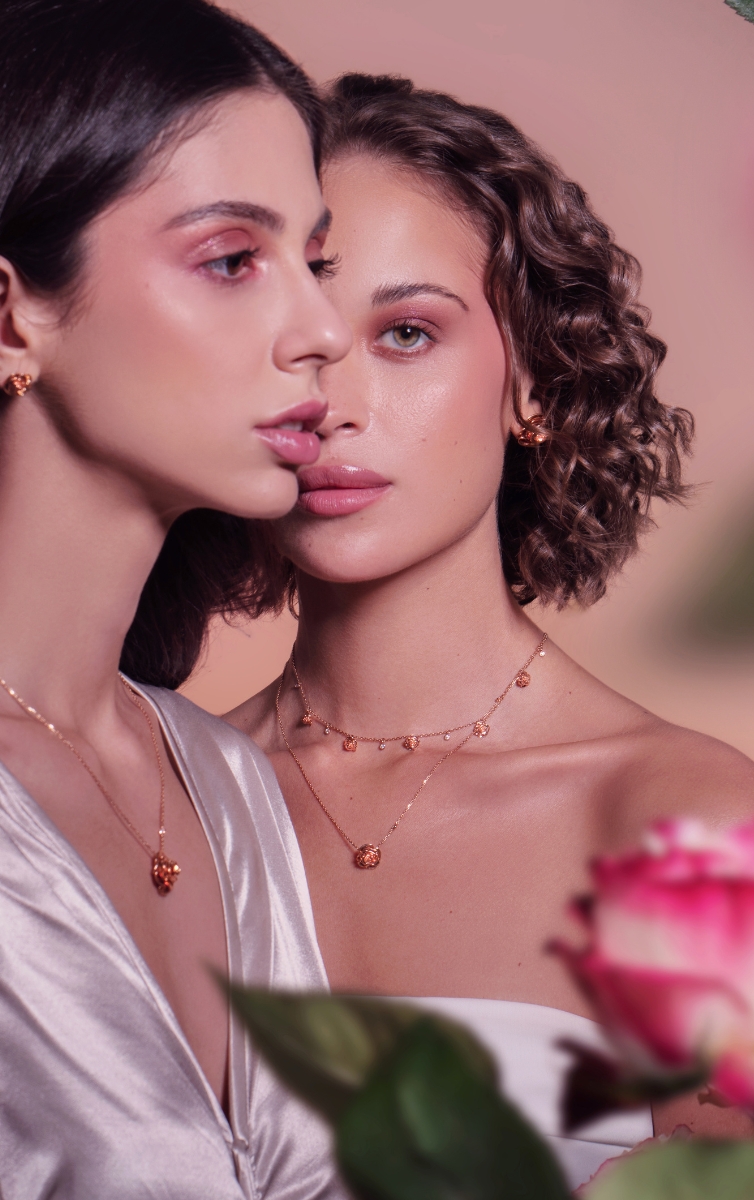 Womens day gifts, pendants, diamond pendants, valentine day gifts